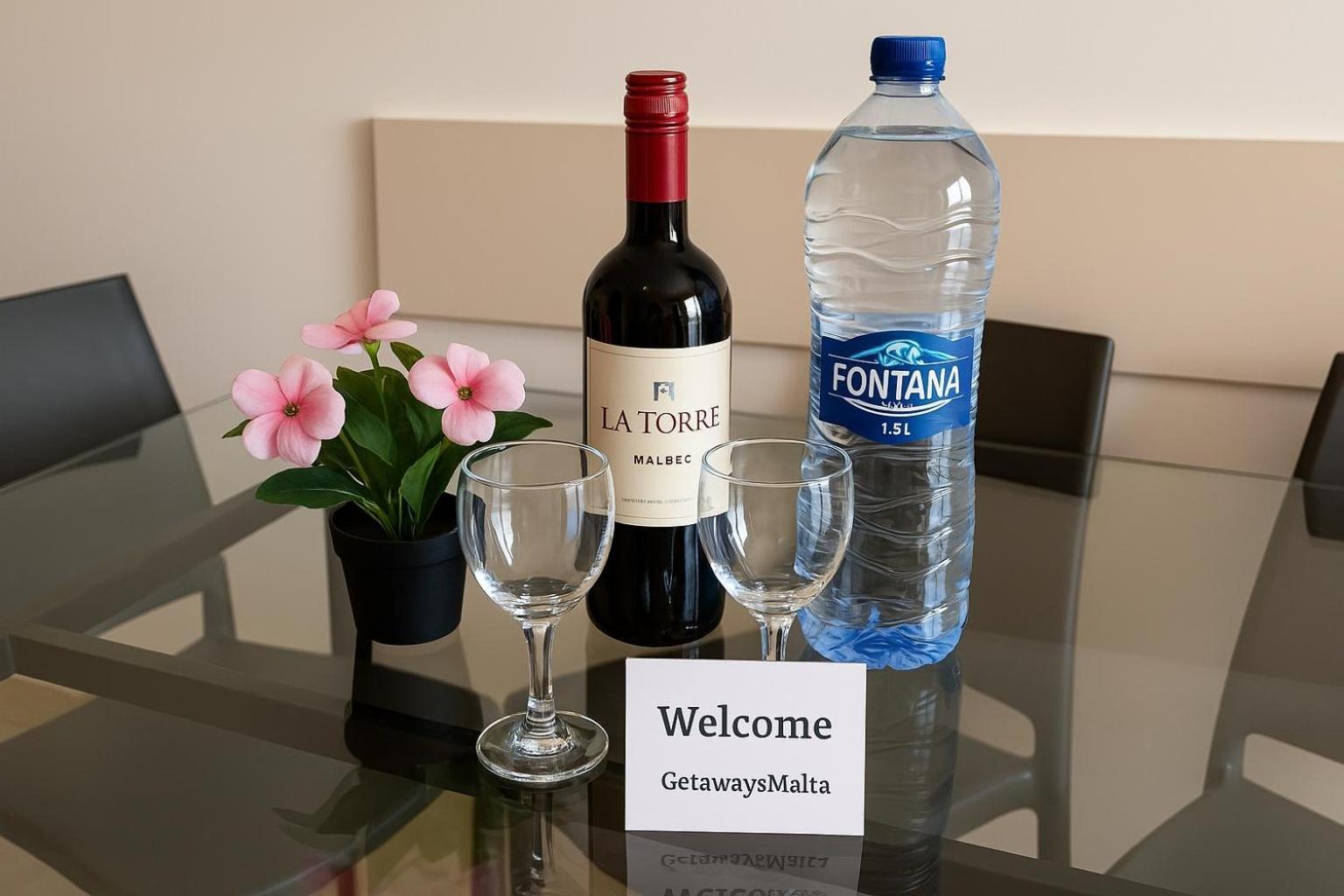 Sea Bliss Apartments With Terrace Just Off Seafront In St Paul'S Bay - By Getawaysmalta 세인트폴스베이 외부 사진