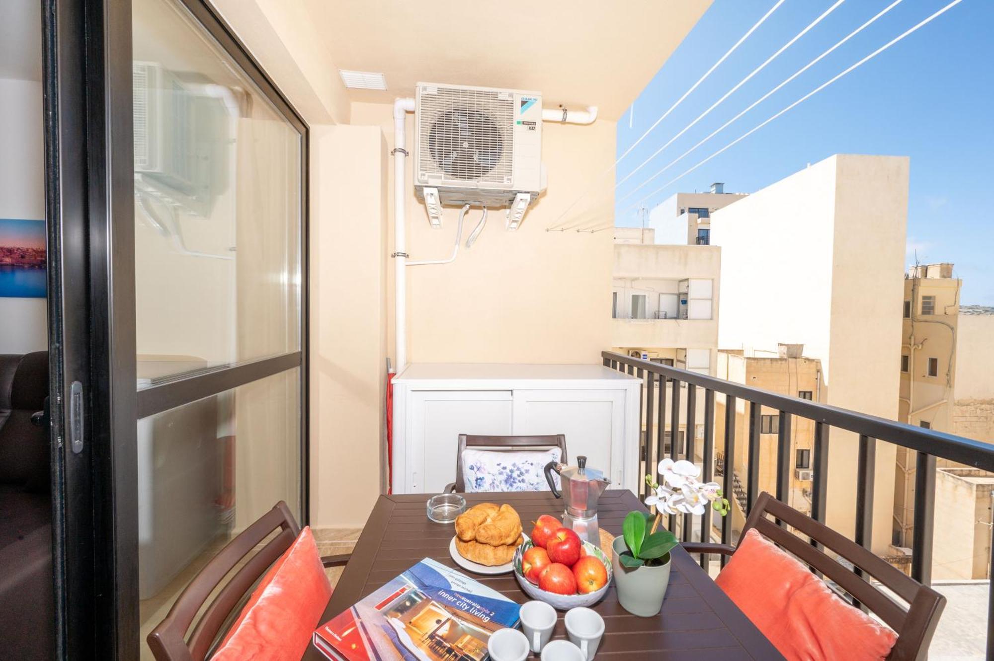 Sea Bliss Apartments With Terrace Just Off Seafront In St Paul'S Bay - By Getawaysmalta 세인트폴스베이 외부 사진